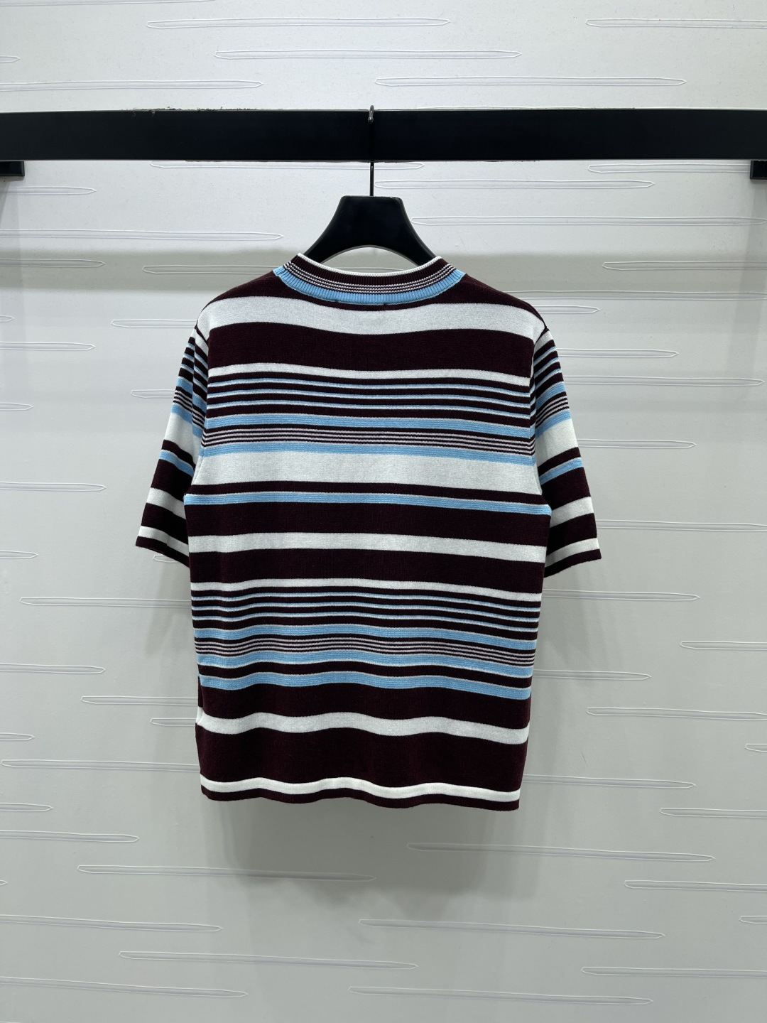 Women's short sleeves